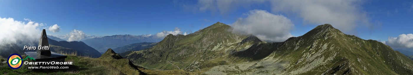 29 Da Cima Villa bella vista a dx verso Pizzo delle Segade e Fioraro.jpg